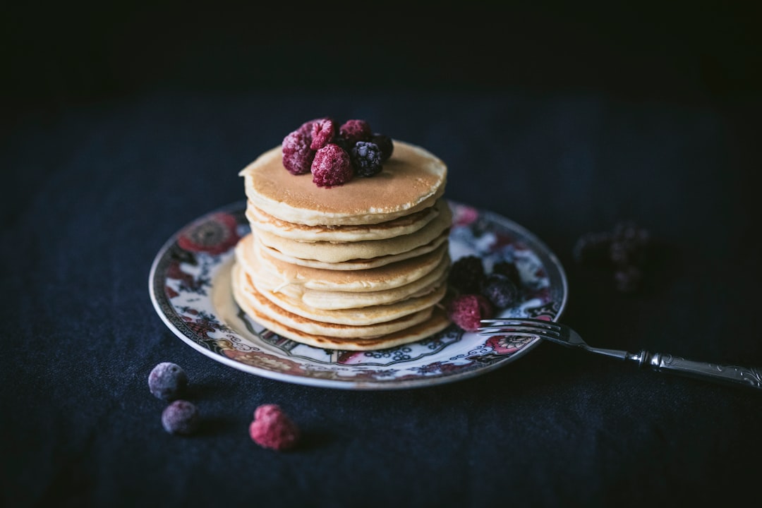 découvrez une délicieuse recette de pancakes de sarrasin, parfaits pour un petit déjeuner sain et savoureux. faciles à préparer, ces pancakes sans gluten sont idéaux pour commencer la journée sur une note gourmande!