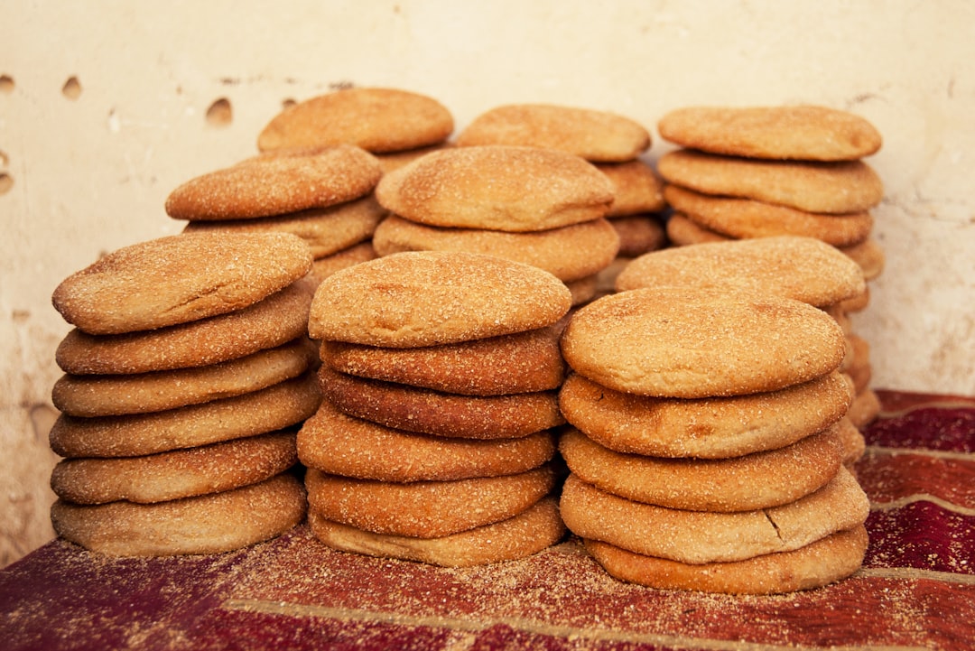 découvrez l'univers savoureux de la street food, où chaque bouchée raconte une histoire. explorez des plats emblématiques issus des quatre coins du monde, préparés avec passion et servies en un rien de temps. ne manquez pas cette expérience culinaire unique qui éveillera vos papilles!