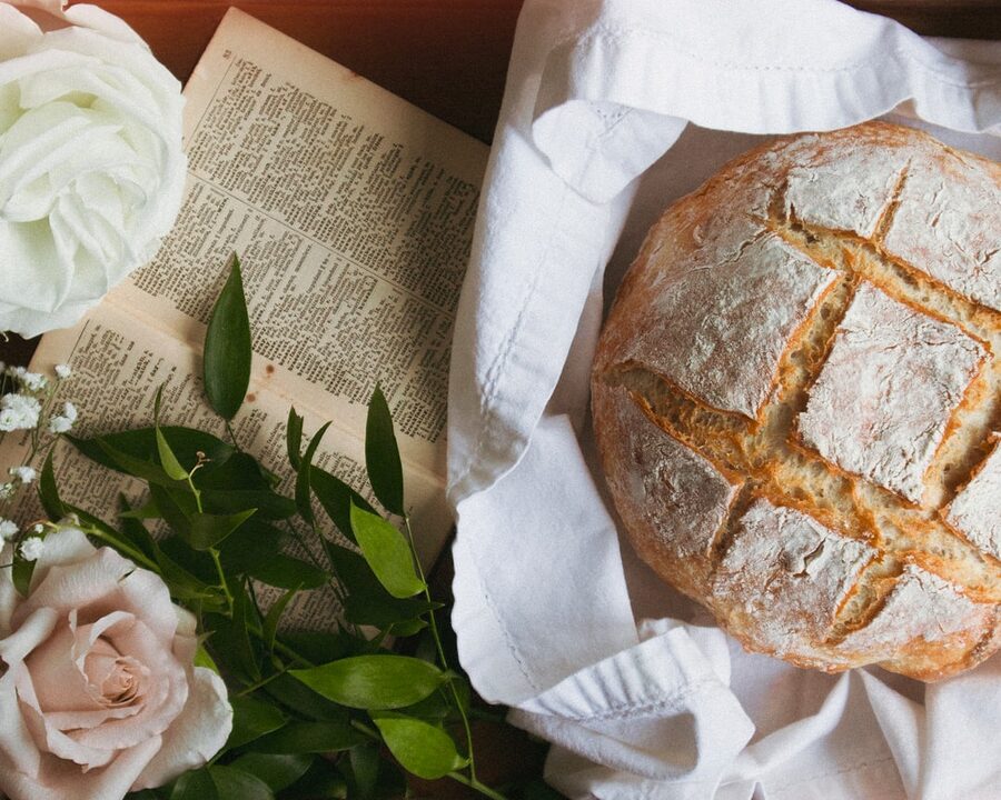 découvrez l'authenticité des boulangeries artisanales, où chaque pain est préparé avec passion et savoir-faire. savourez des produits faits maison, utilisant des ingrédients naturels et des méthodes traditionnelles, pour une expérience gustative unique.