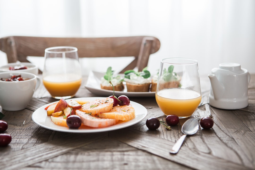 découvrez le plaisir d'un petit-déjeuner savoureux et équilibré avec nos recettes simples et délicieuses. que ce soit des options saines, des idées gourmandes ou des classiques réconfortants, commencez votre journée du bon pied grâce à des conseils pratiques et des inspirations variées.